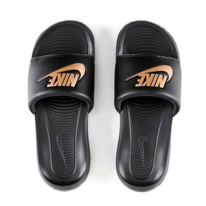 Women's Nike Victori One Slide  Black metallic red bronze-black size 11 New box